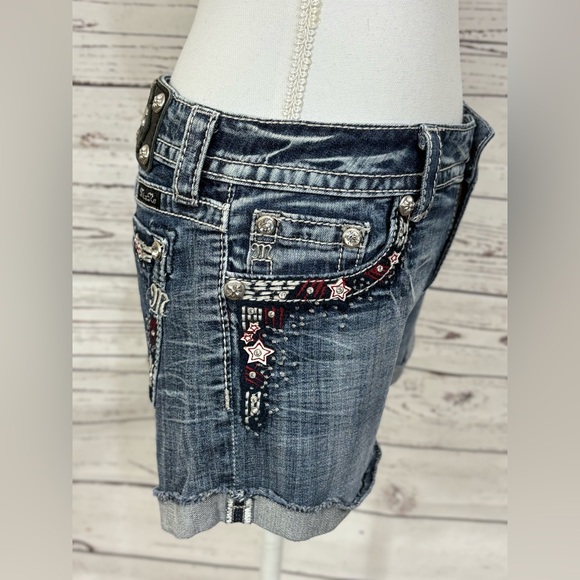 Miss Me Cuffed Red White and Blue Star Shorts in Size 29 - Picture 6 of 12